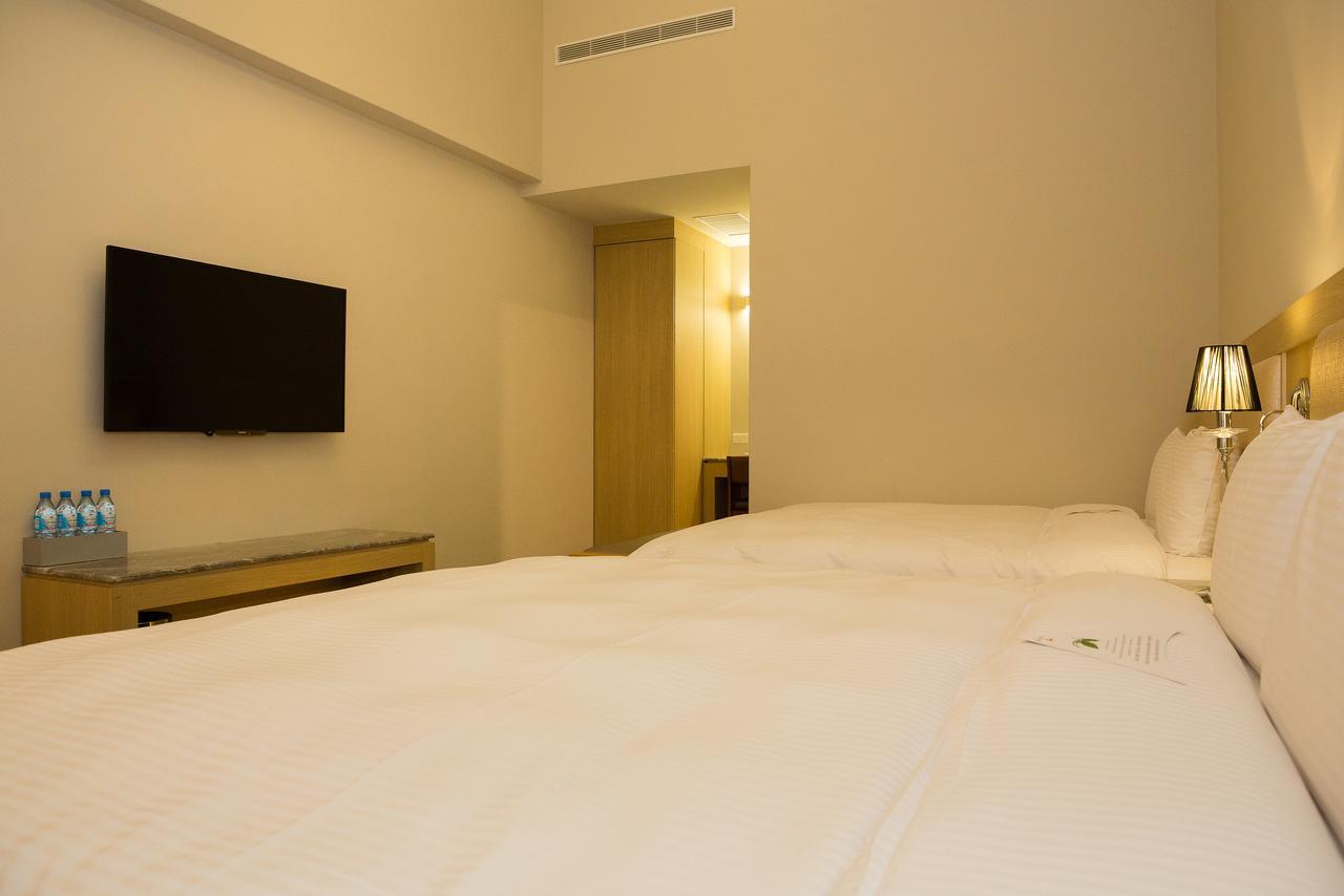 V-Hotel T'ai-tung Dış mekan fotoğraf